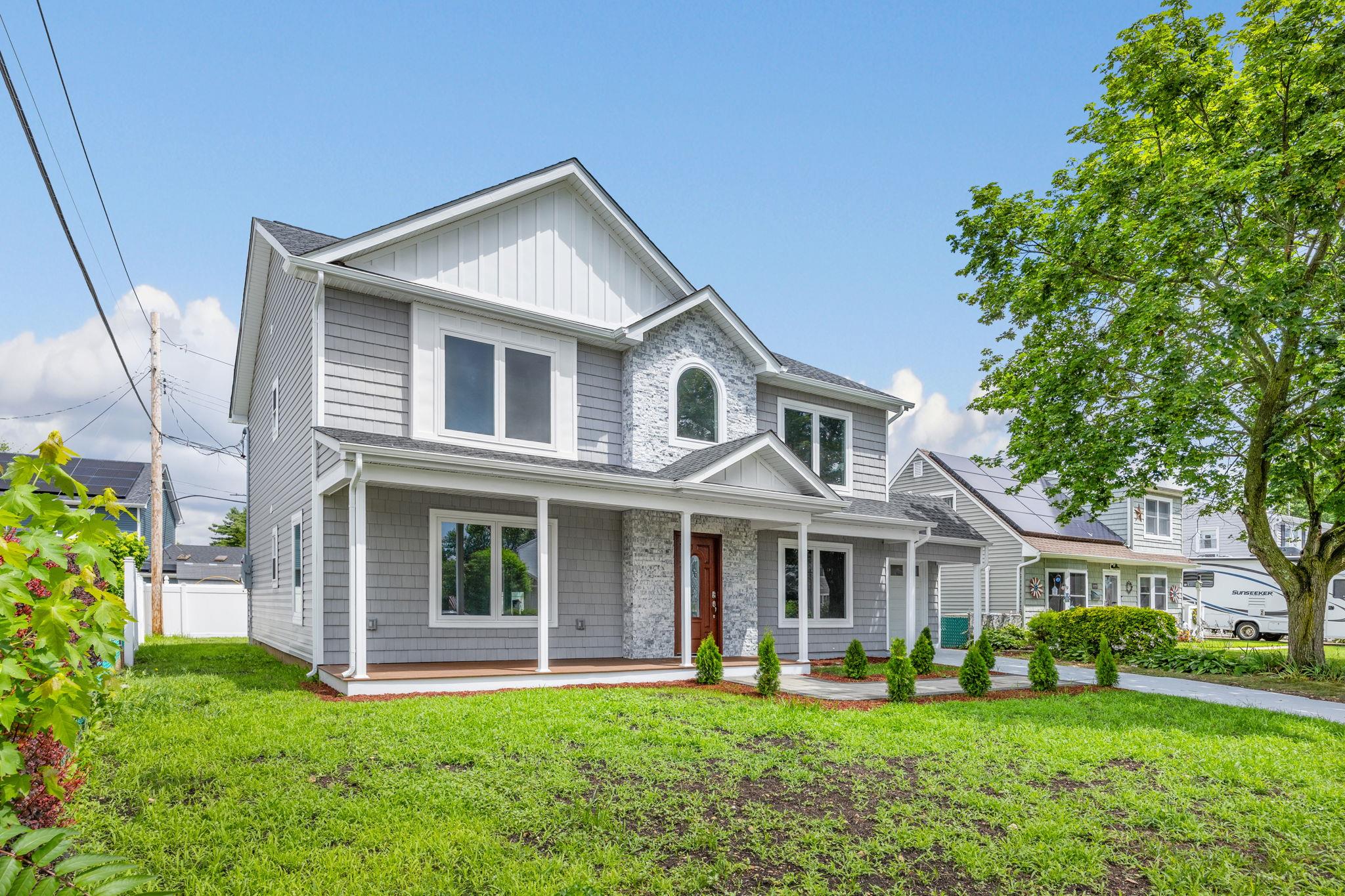 39 Stirrup Lane, Levittown, NY 11756