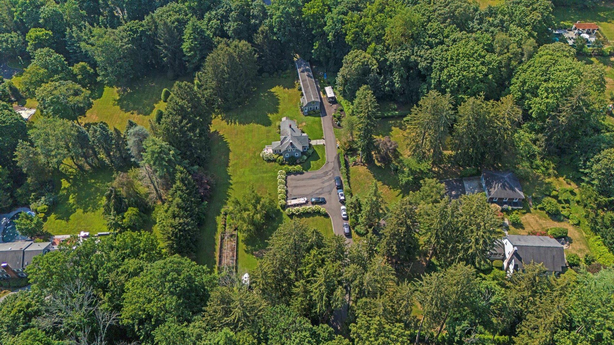 79 Cove Road, Oyster Bay Cove, NY 11771