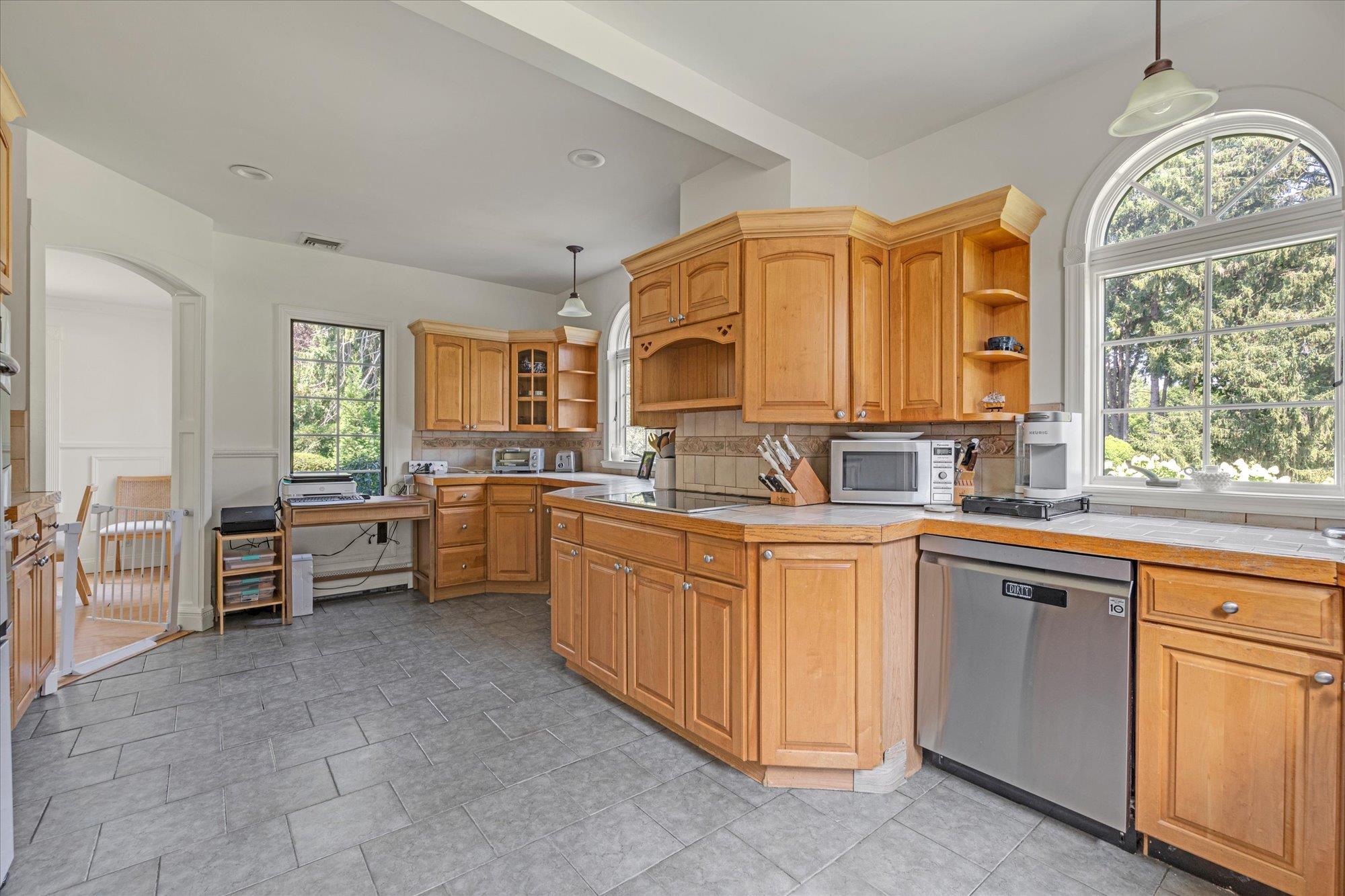 79 Cove Road, Oyster Bay Cove, NY 11771