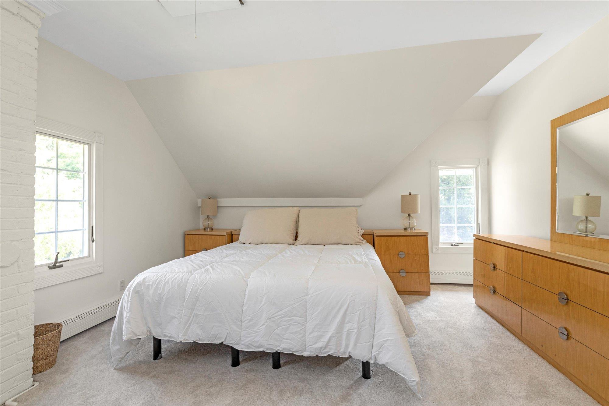 79 Cove Road, Oyster Bay Cove, NY 11771