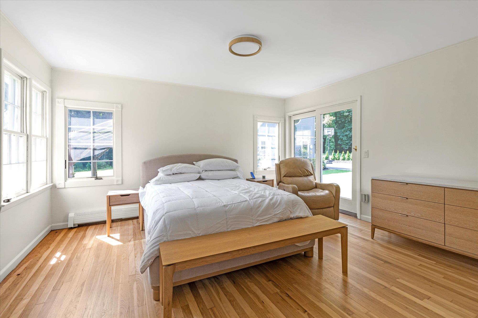 79 Cove Road, Oyster Bay Cove, NY 11771