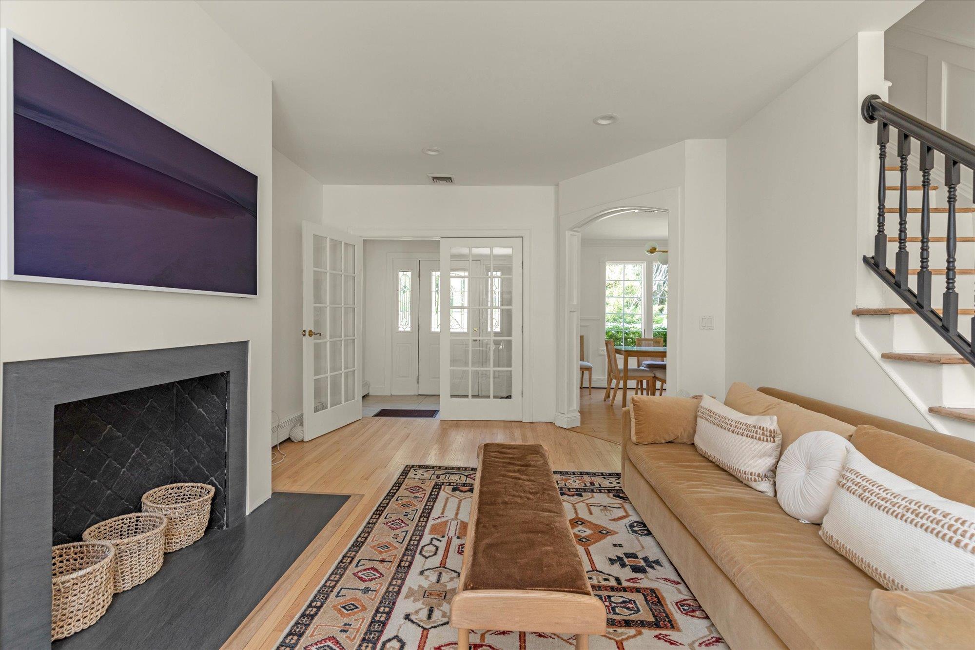 79 Cove Road, Oyster Bay Cove, NY 11771