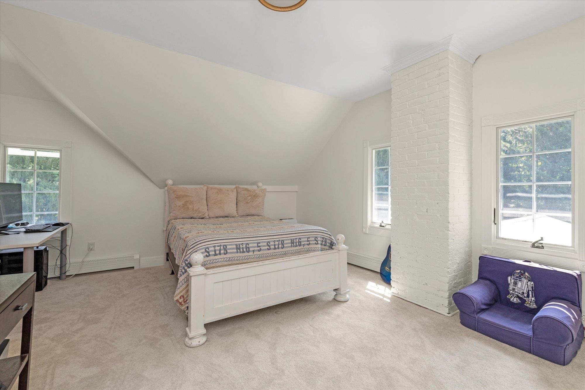 79 Cove Road, Oyster Bay Cove, NY 11771