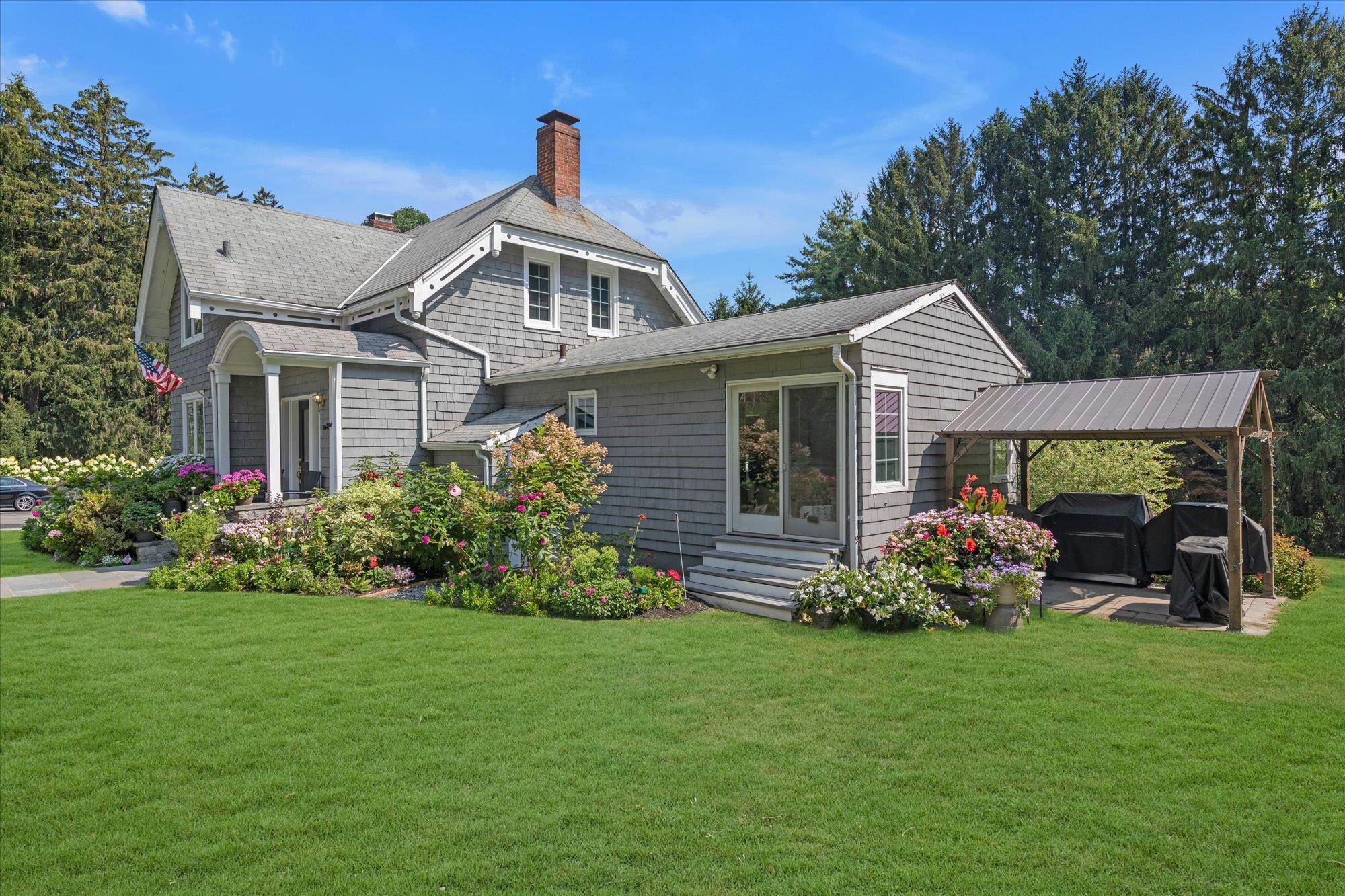 79 Cove Road, Oyster Bay Cove, NY 11771