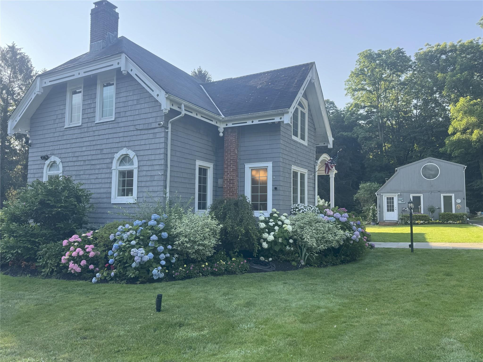 79 Cove Road, Oyster Bay Cove, NY 11771