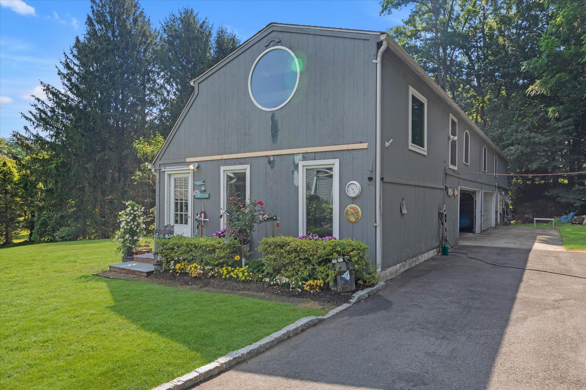 79 Cove Road, Oyster Bay Cove, NY 11771