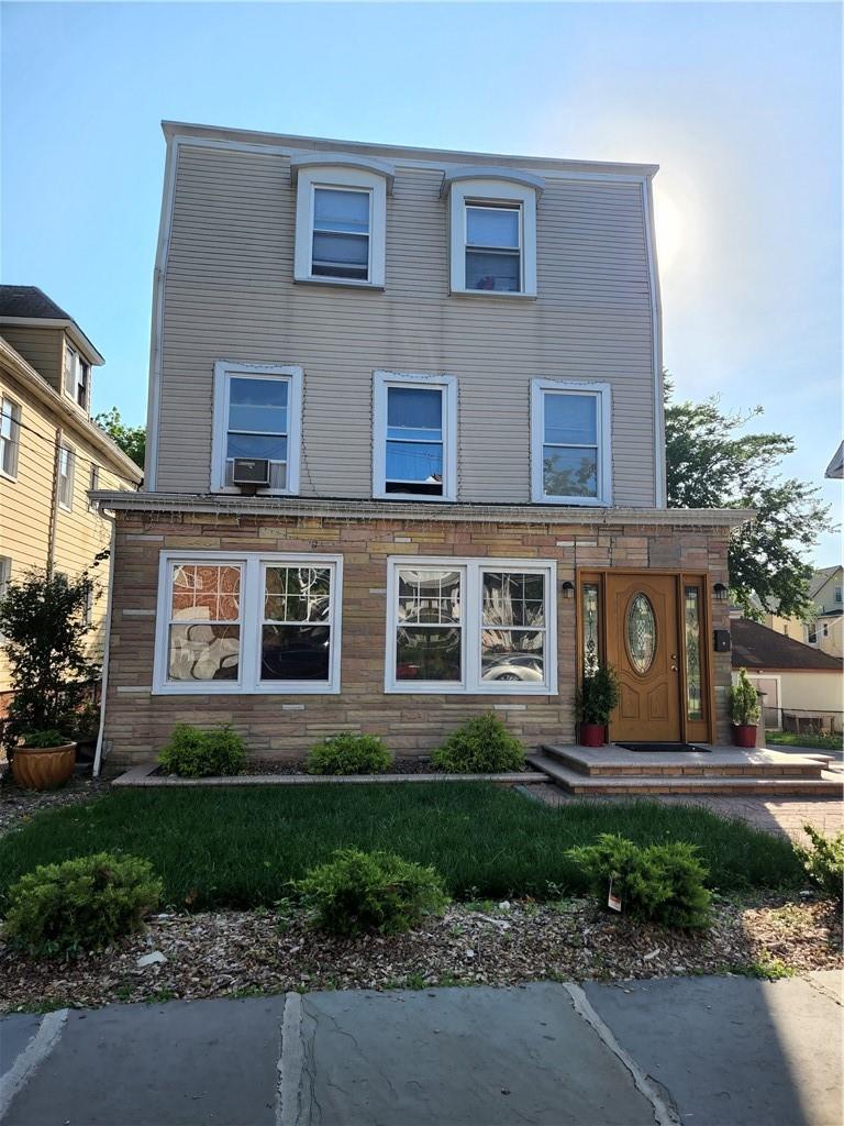 136 S 10th Avenue, Mount Vernon, NY 10550