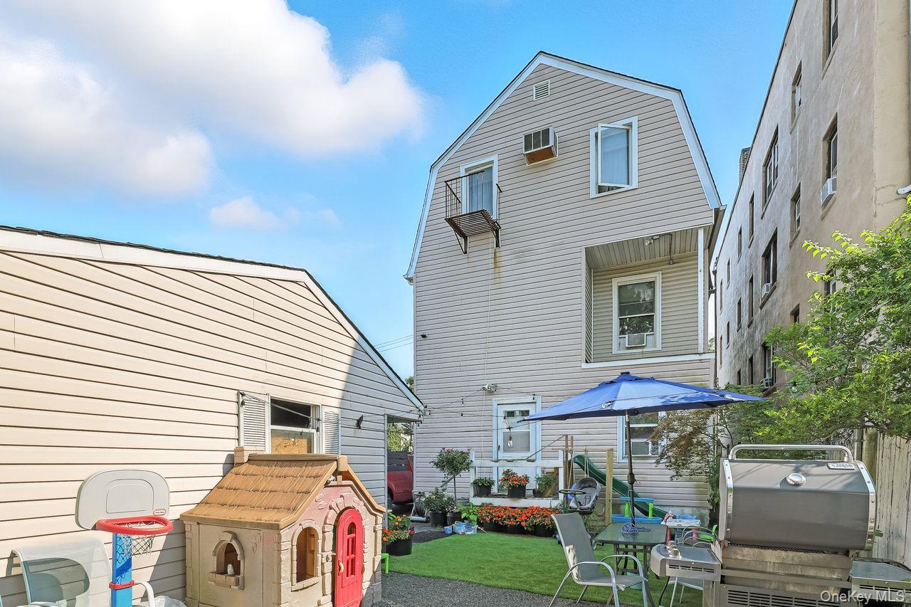 5 Dillon Road, Larchmont, NY 10538