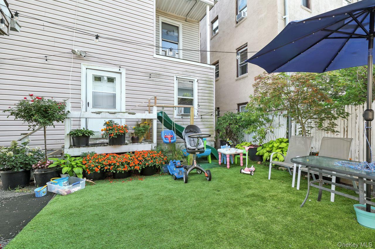 5 Dillon Road, Larchmont, NY 10538