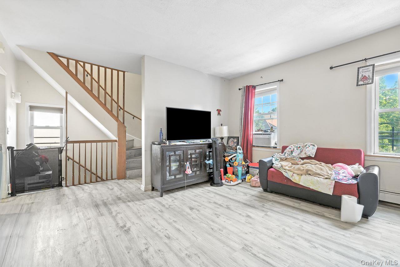 5 Dillon Road, Larchmont, NY 10538