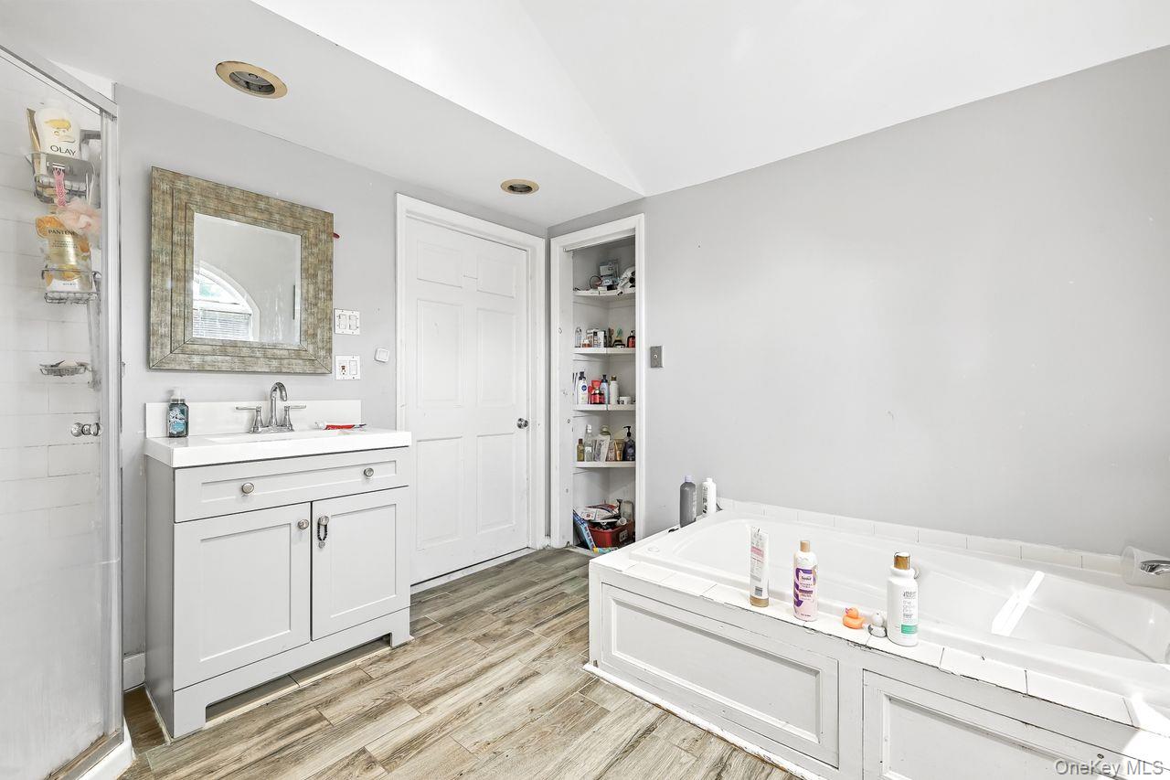 5 Dillon Road, Larchmont, NY 10538