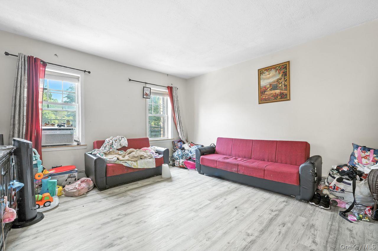 5 Dillon Road, Larchmont, NY 10538