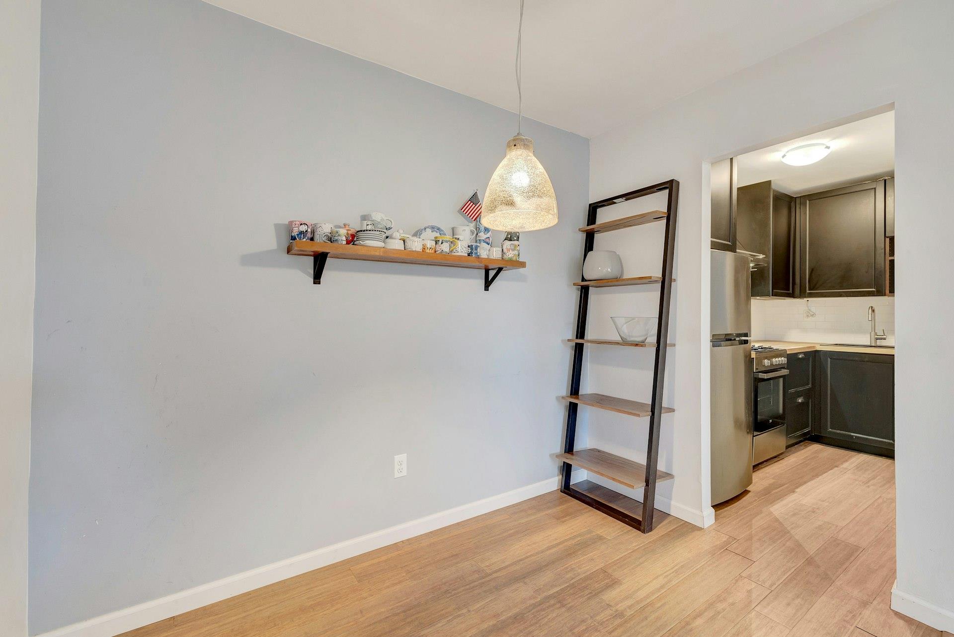 460 Old Town Road # 25L Upper Unit, Port Jefferson Station, NY 11776