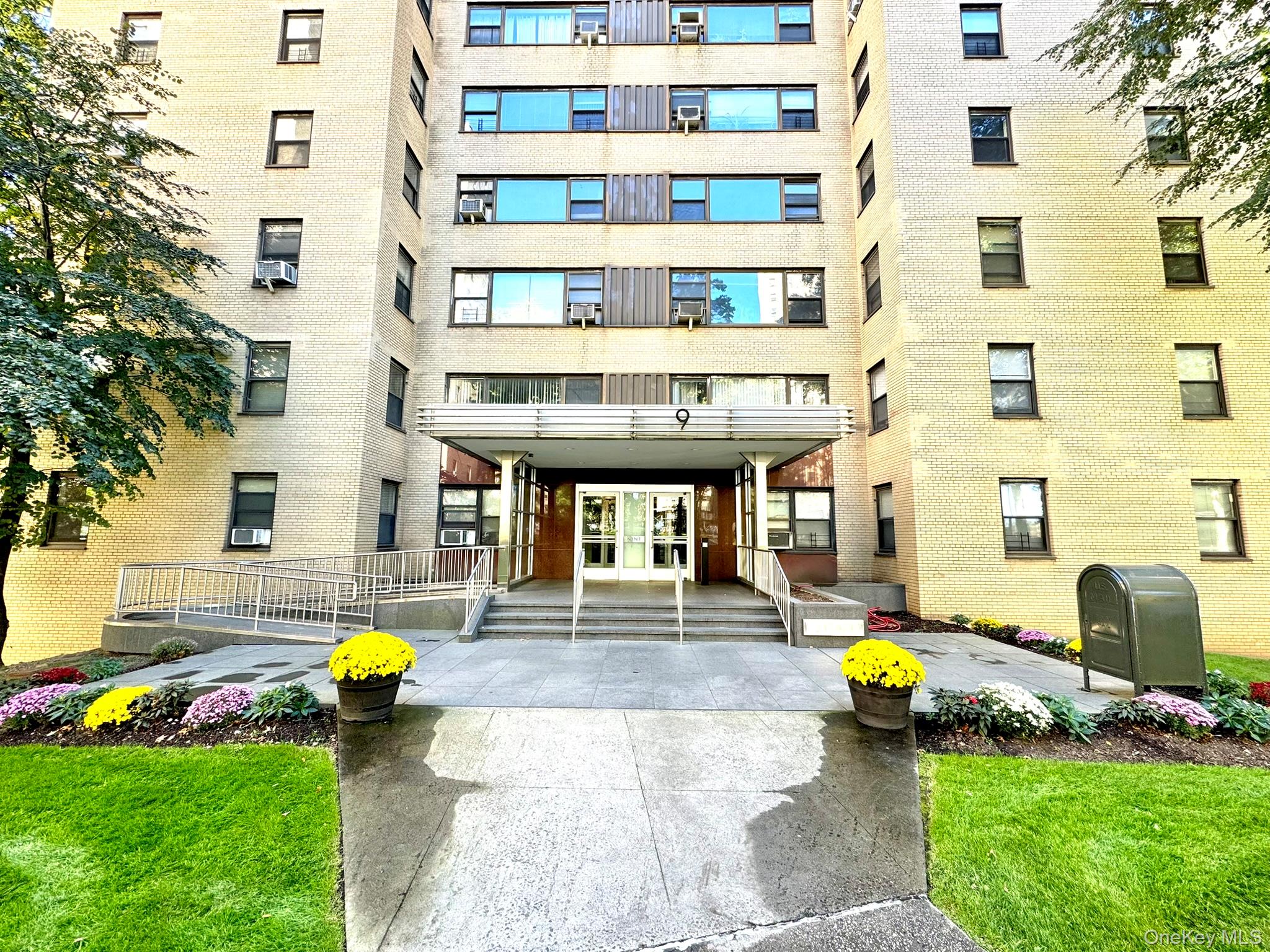 9 Fordham Hill Oval # 1H, Bronx, NY 10468