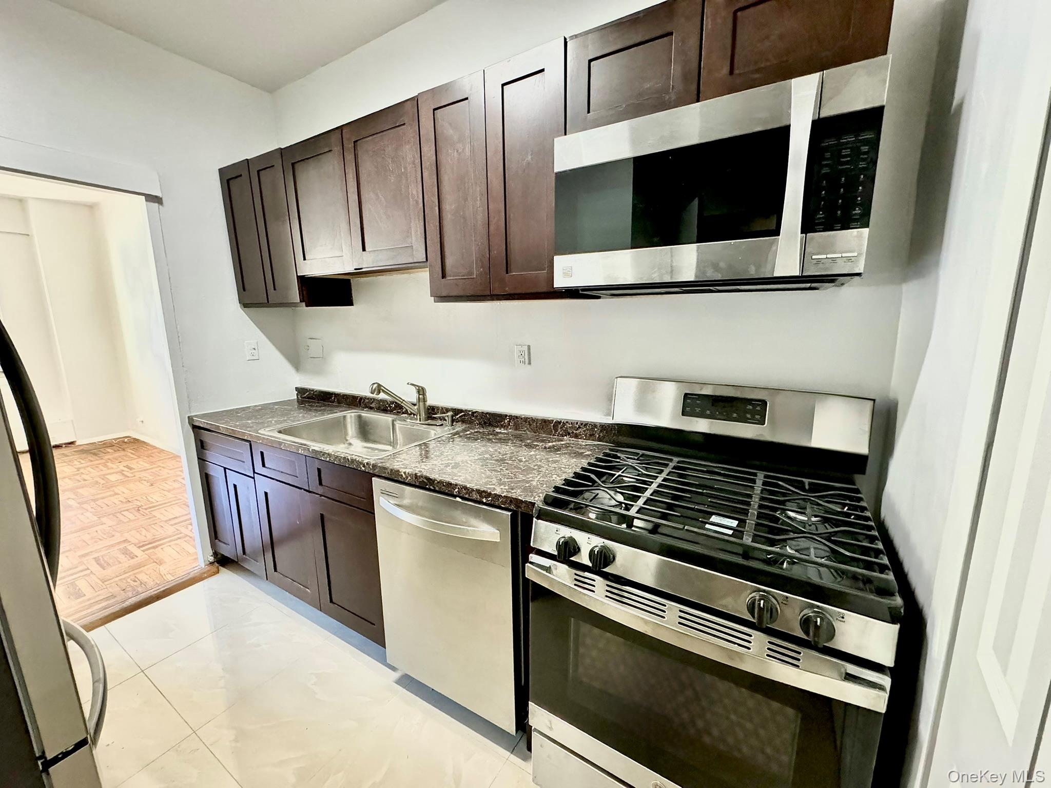 9 Fordham Hill Oval # 1H, Bronx, NY 10468