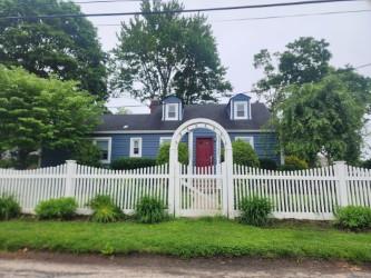 26 Cambridge, Deer Park, NY 11729