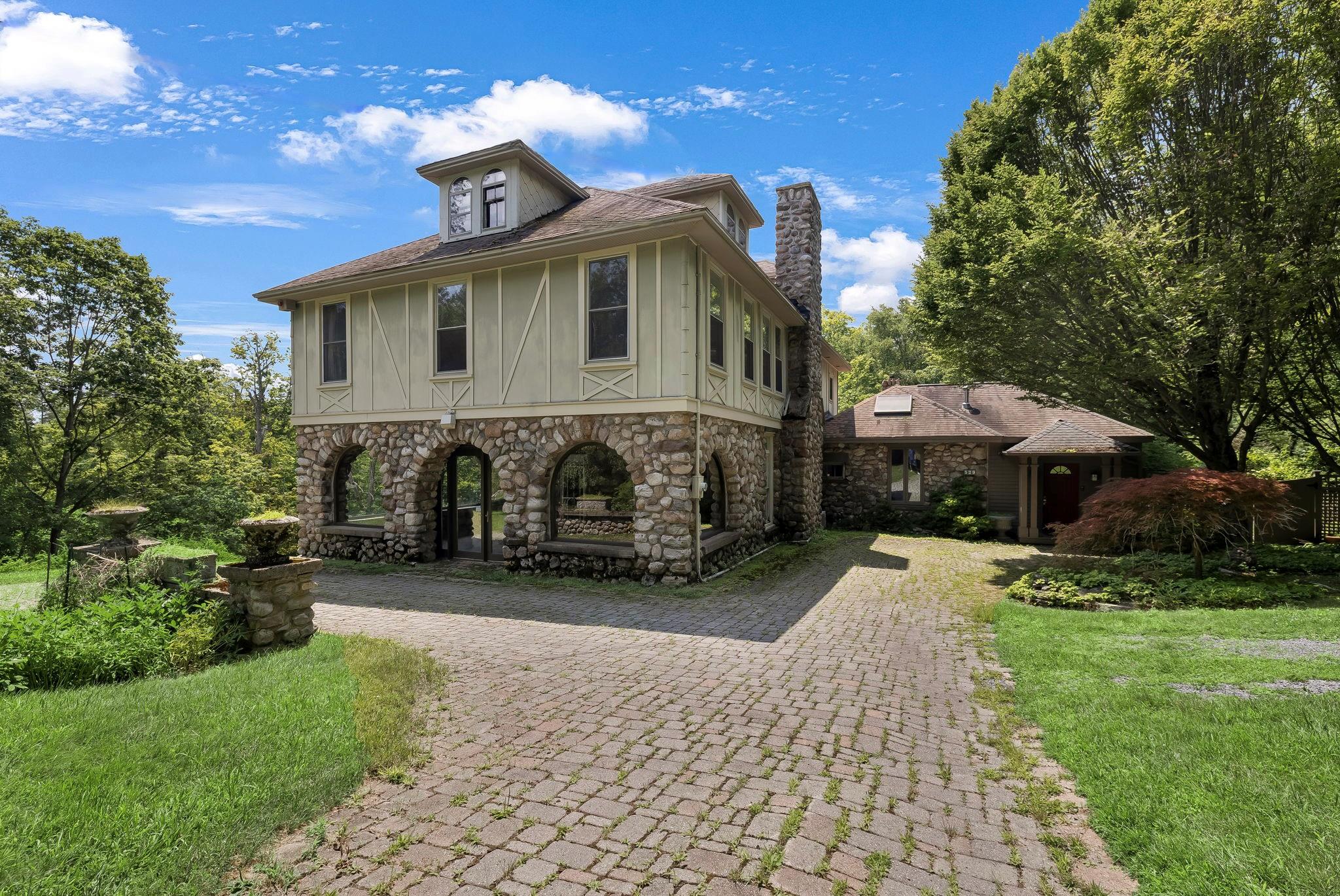 529 Prospect Hill Road, Cuddebackville, NY 12729