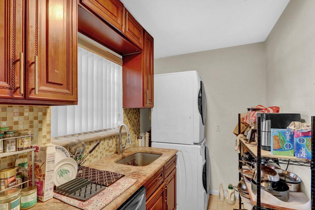 254-07 74th AVE # GV64 B1-1, Glen Oaks, NY 11004