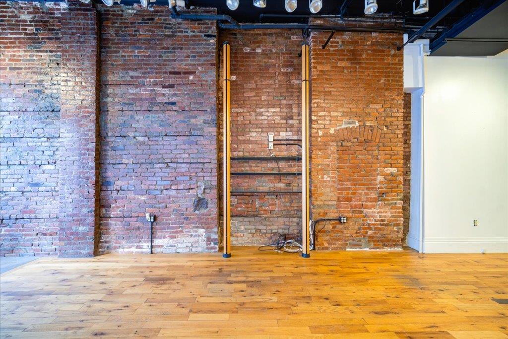 204 Main Street, Poughkeepsie, NY 12601