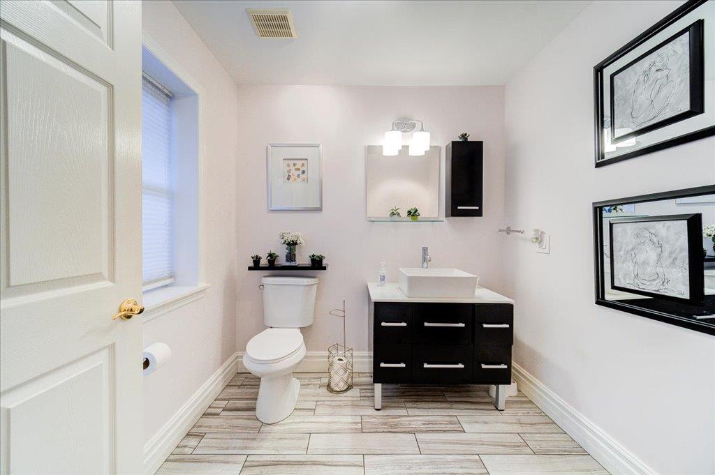 204 Main Street, Poughkeepsie, NY 12601