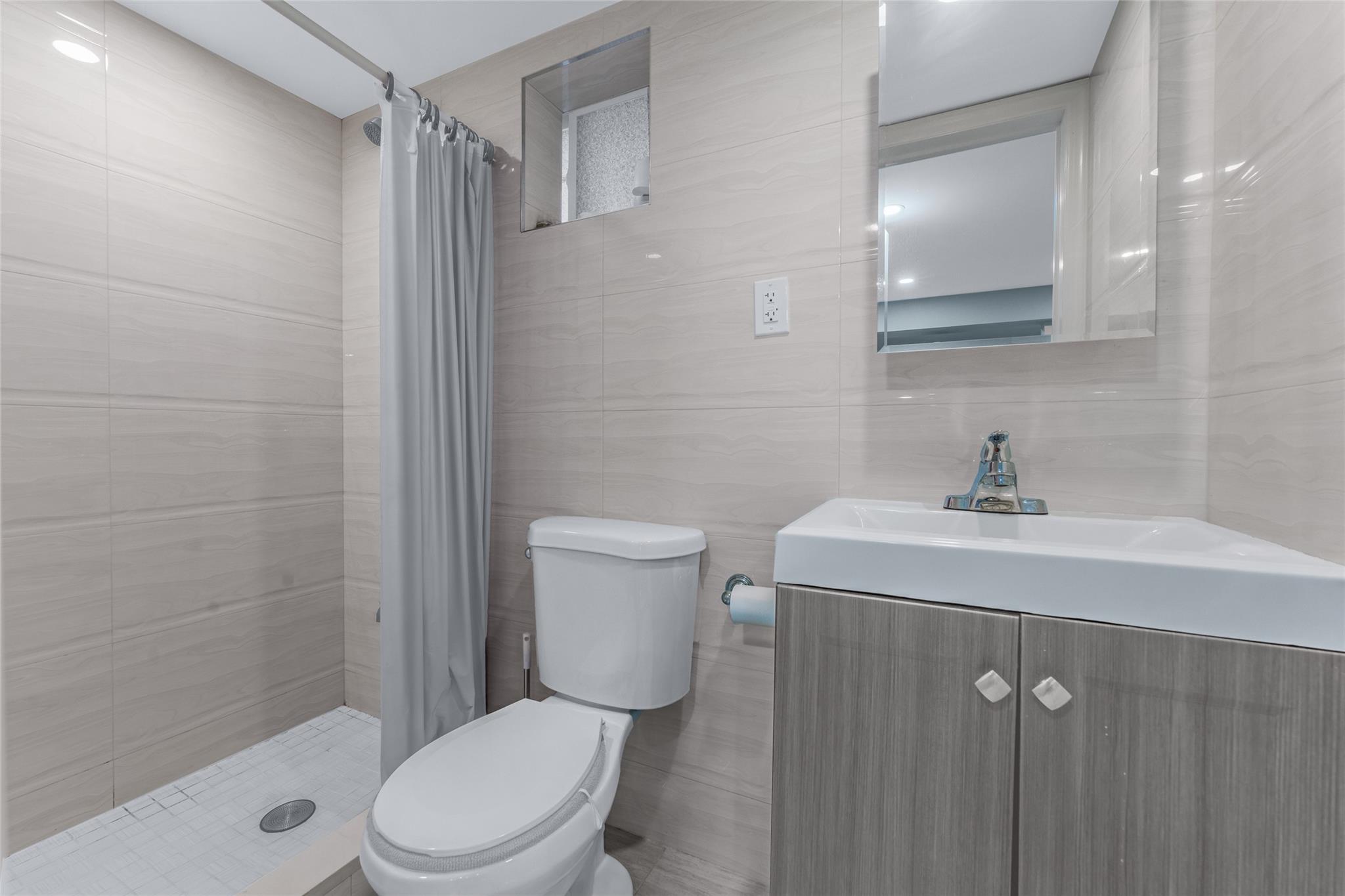 5640 Francis Lewis Boulevard, Bayside, NY 11364