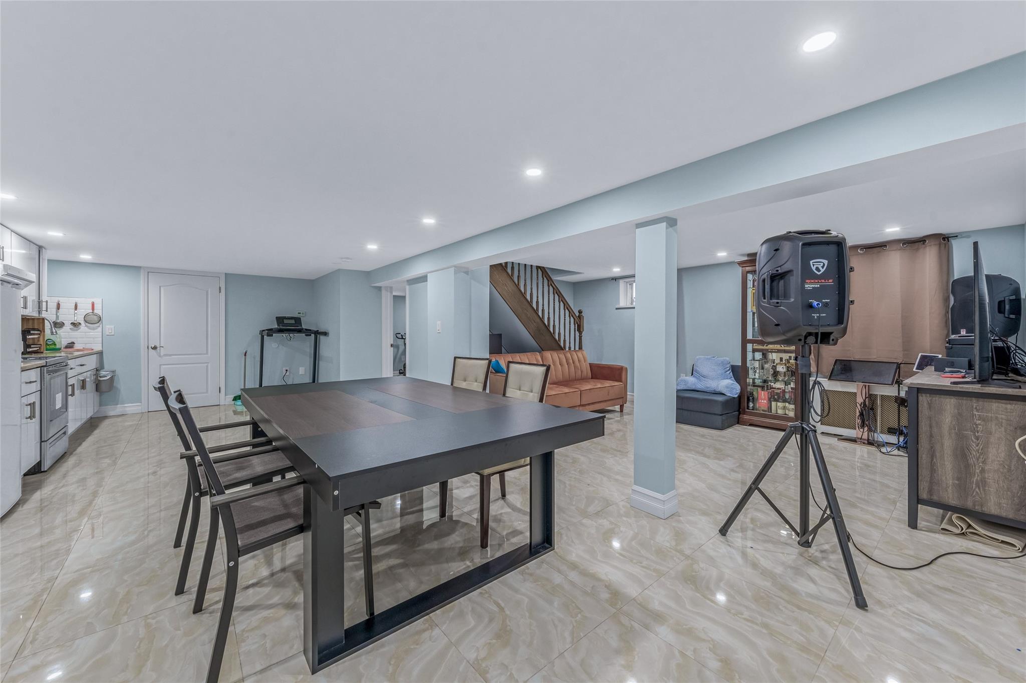 5640 Francis Lewis Boulevard, Bayside, NY 11364