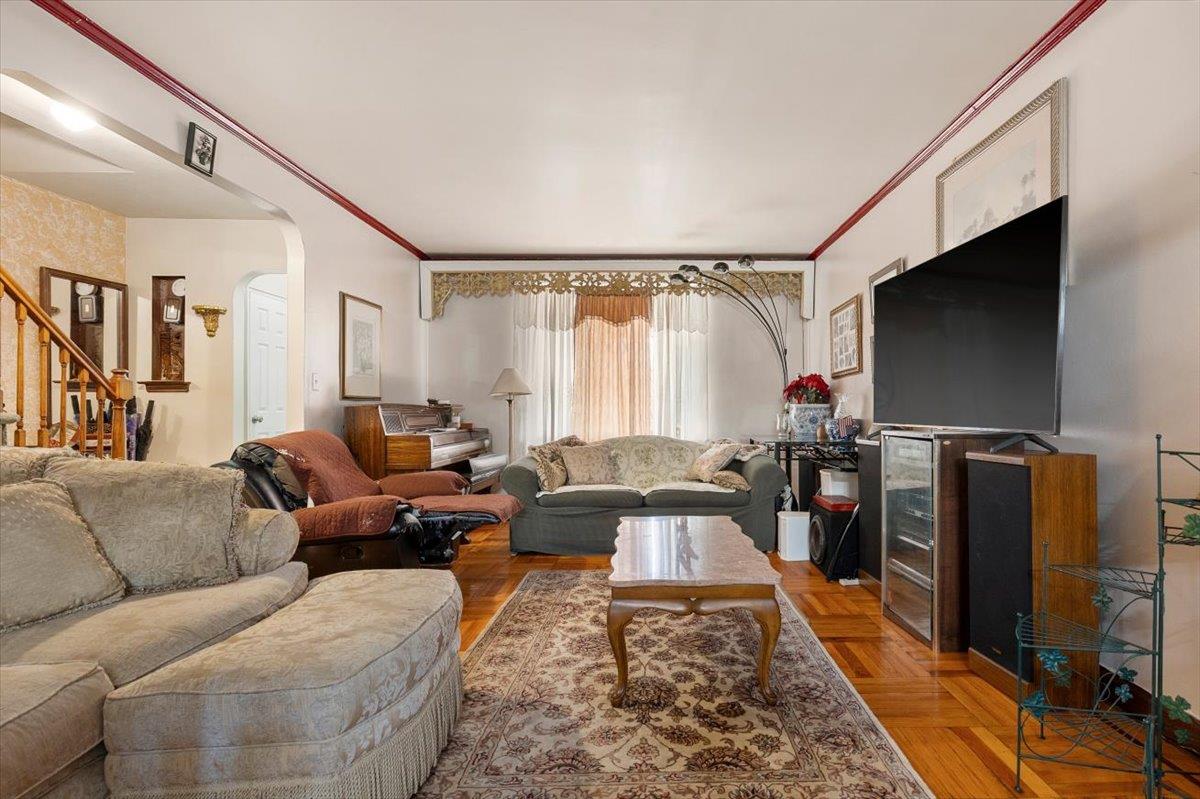 3044 Paulding Avenue, Bronx, NY 10469