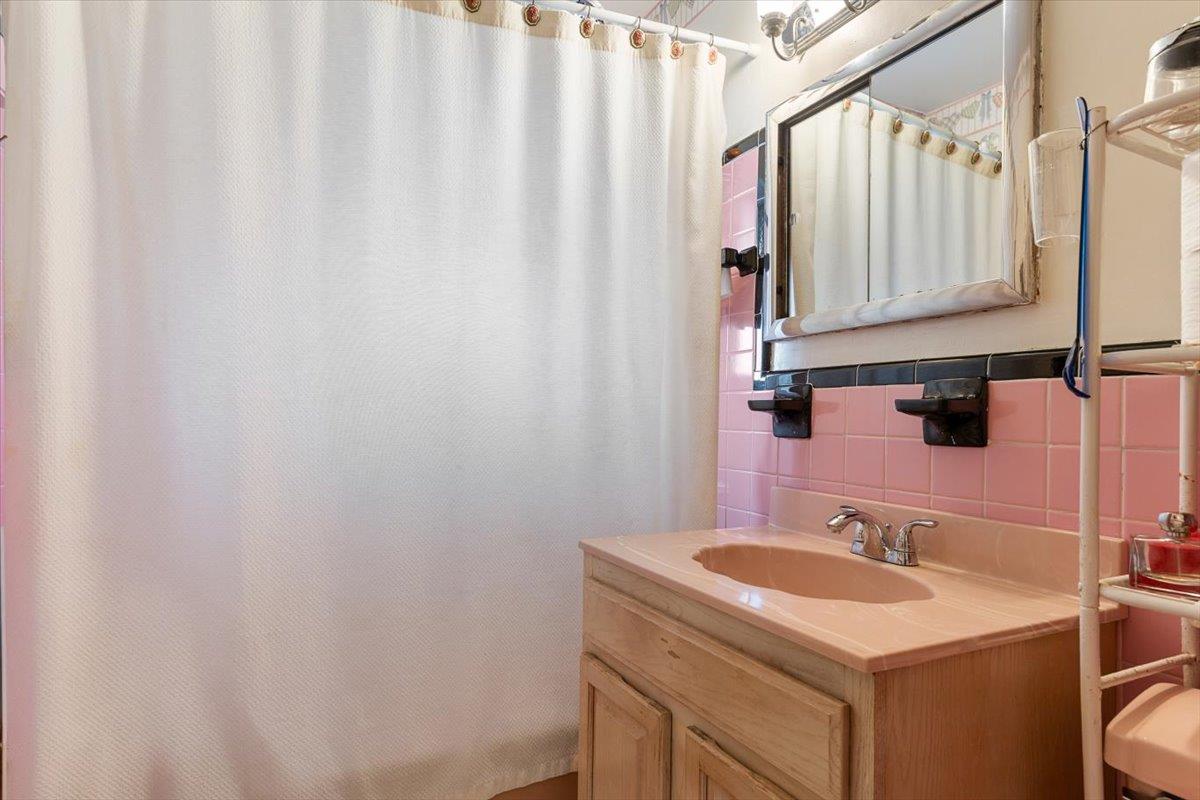 3044 Paulding Avenue, Bronx, NY 10469