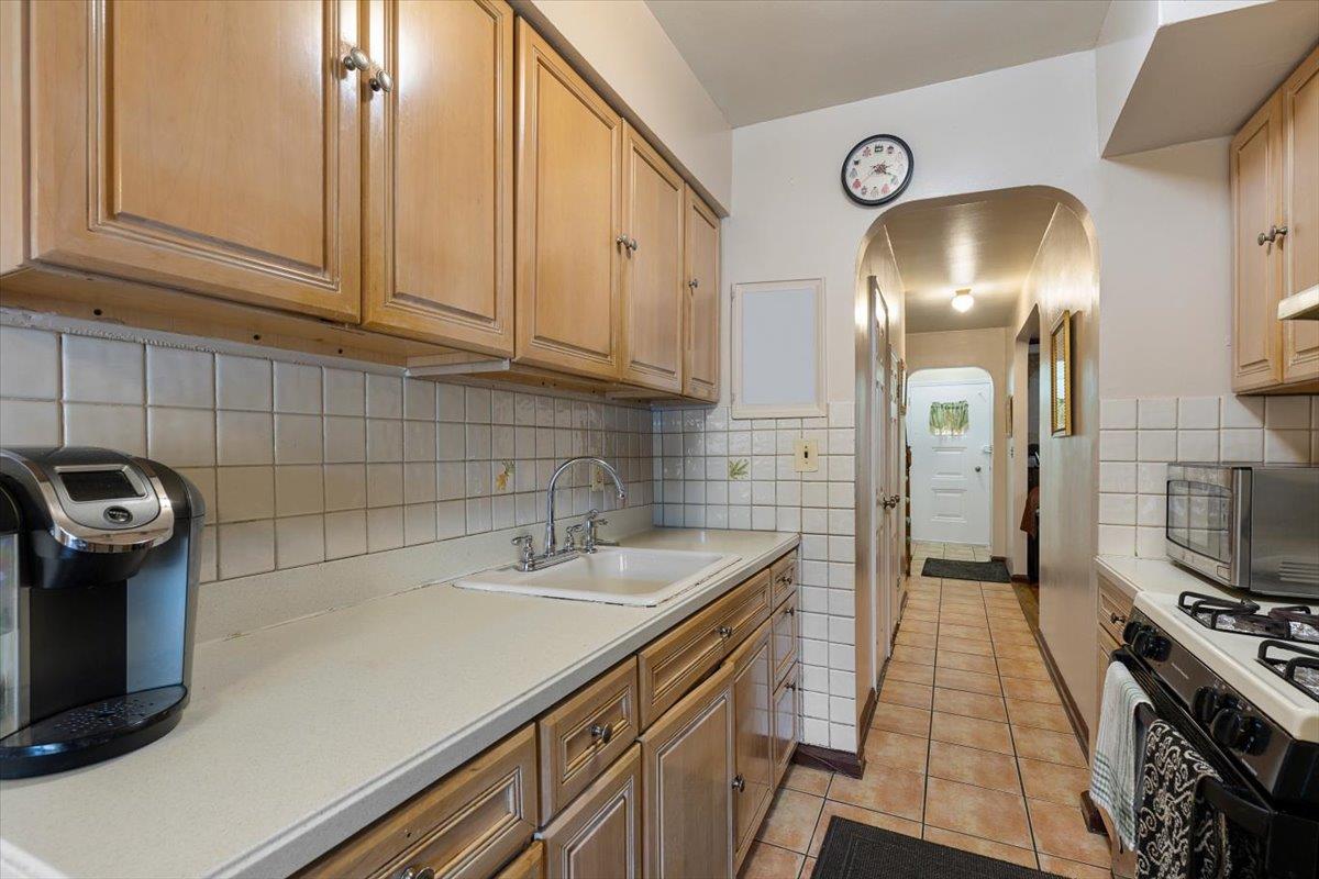 3044 Paulding Avenue, Bronx, NY 10469