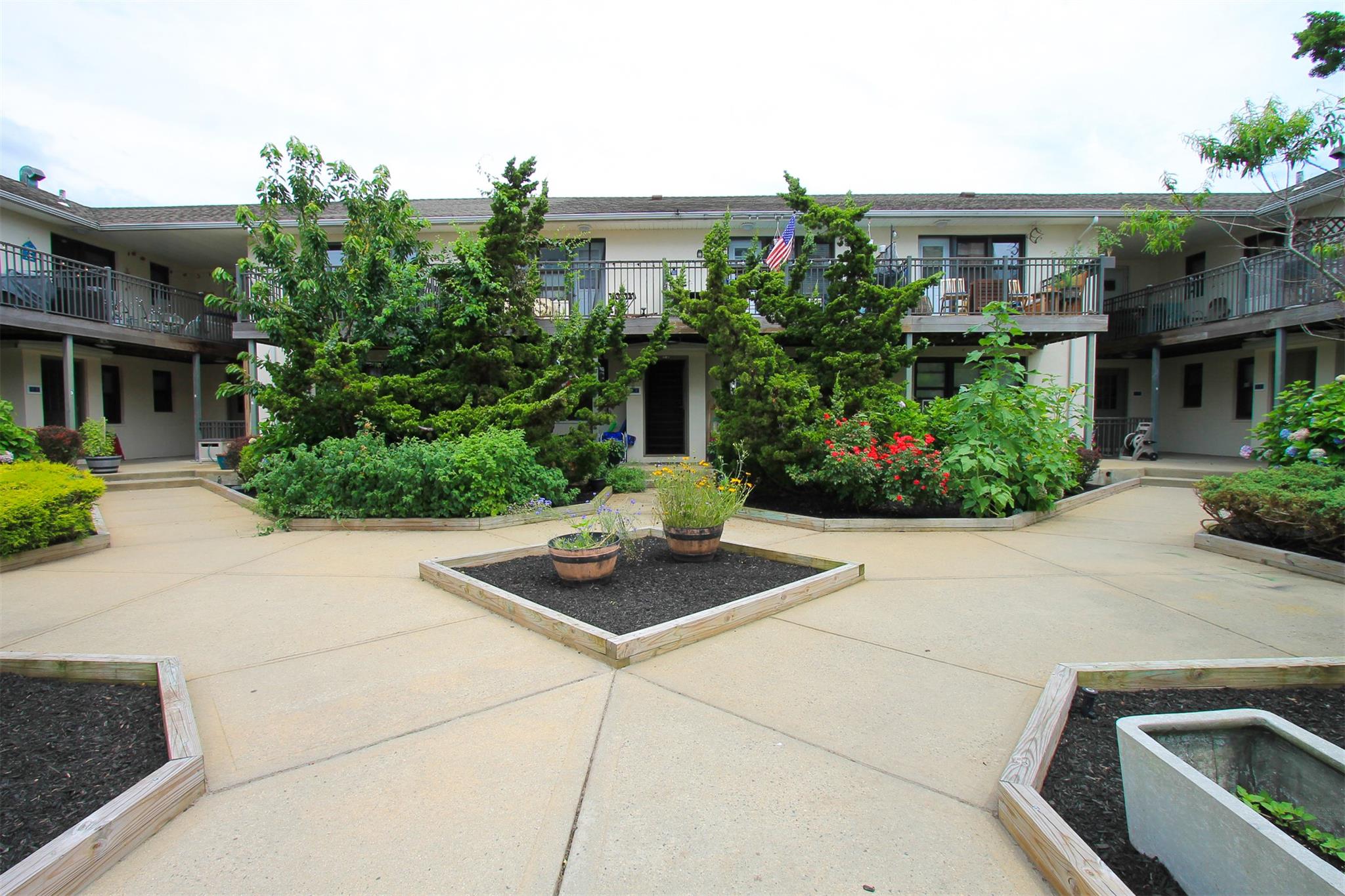 65 W Broadway # 5A, Long Beach, NY 11561