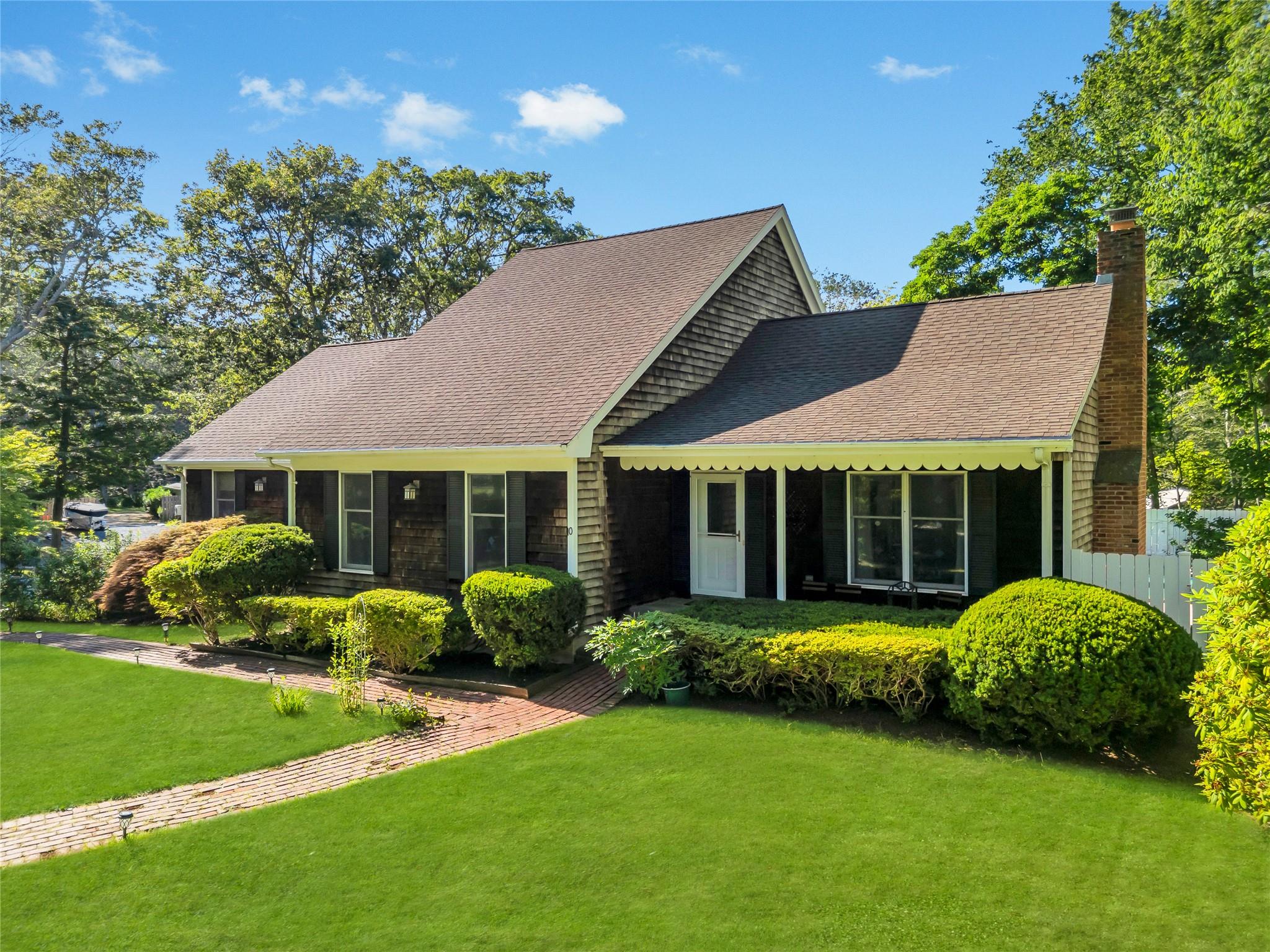 10 Harper Road, Calverton, NY 11933