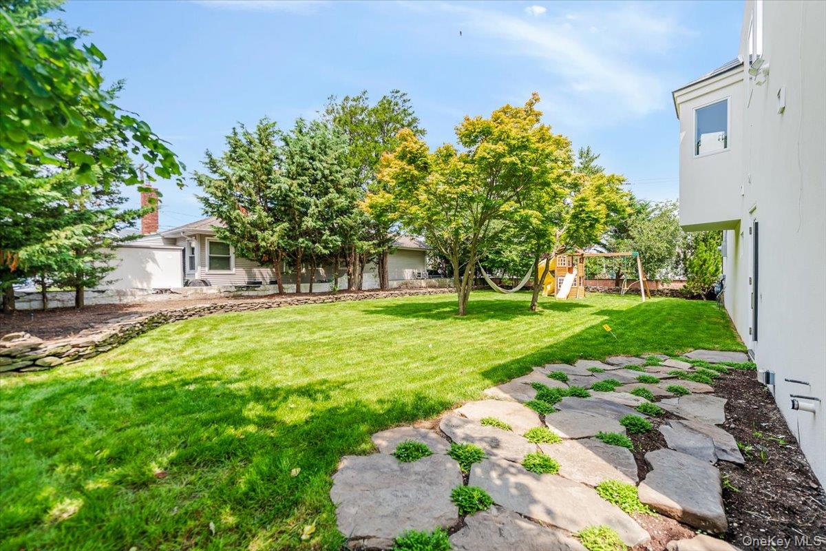 2105 Bay Boulevard, Atlantic Beach, NY 11509