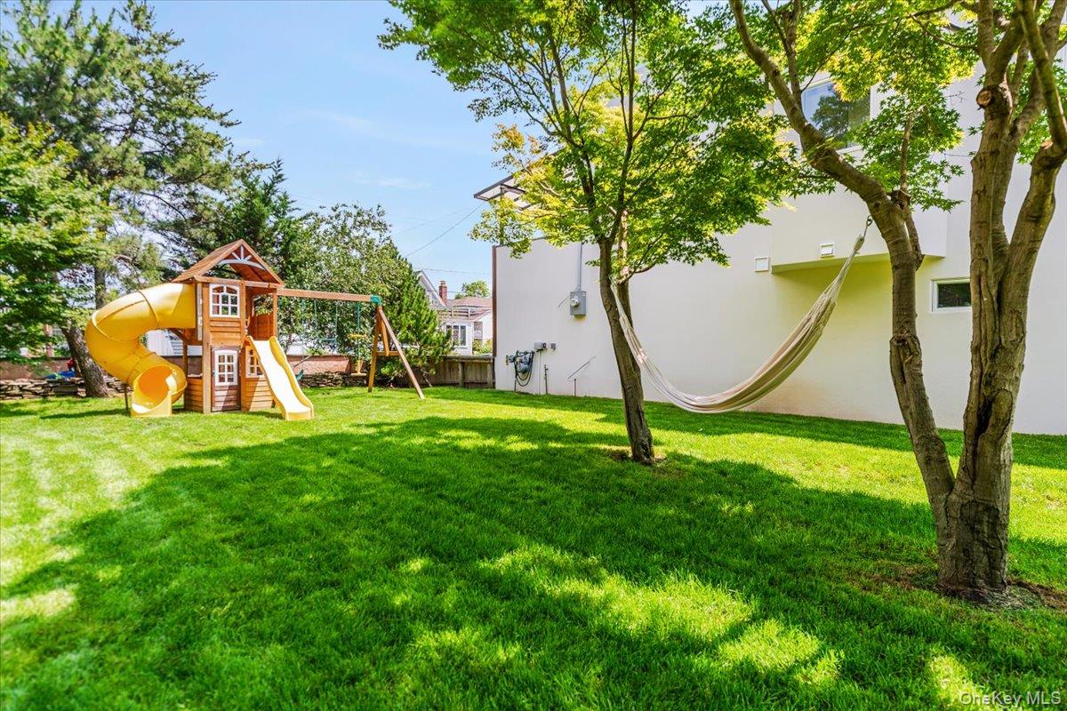 2105 Bay Boulevard, Atlantic Beach, NY 11509