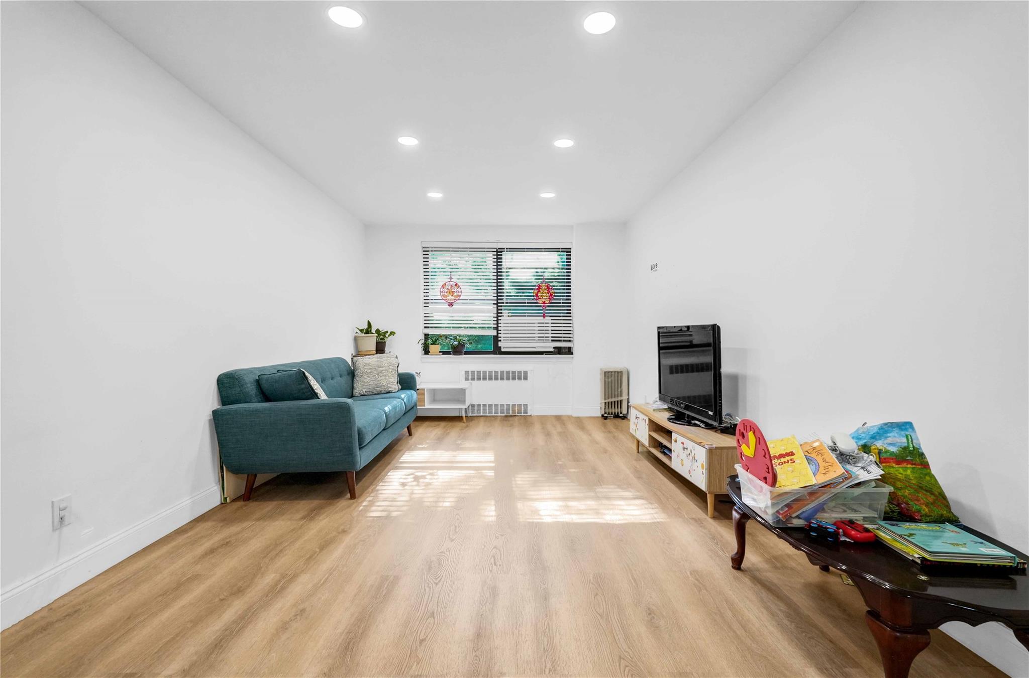 141-15 28th Avenue # 1E, Flushing, NY 11354