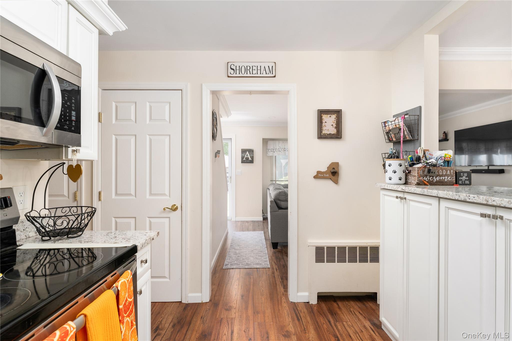 55 Robinson Street, Shoreham, NY 11786