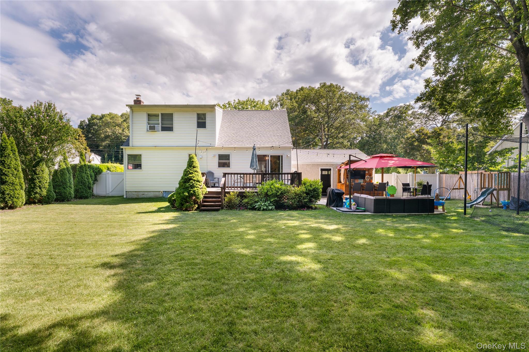 55 Robinson Street, Shoreham, NY 11786