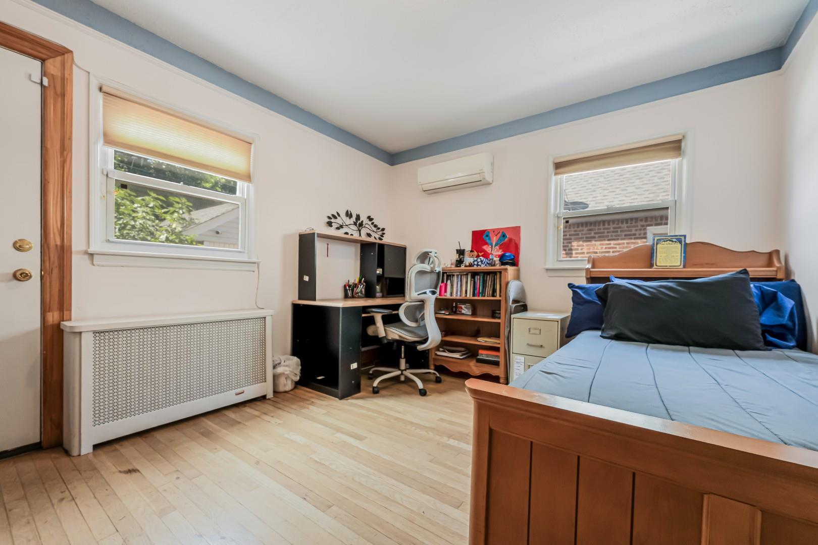 7562 177th Street, Fresh Meadows, NY 11366