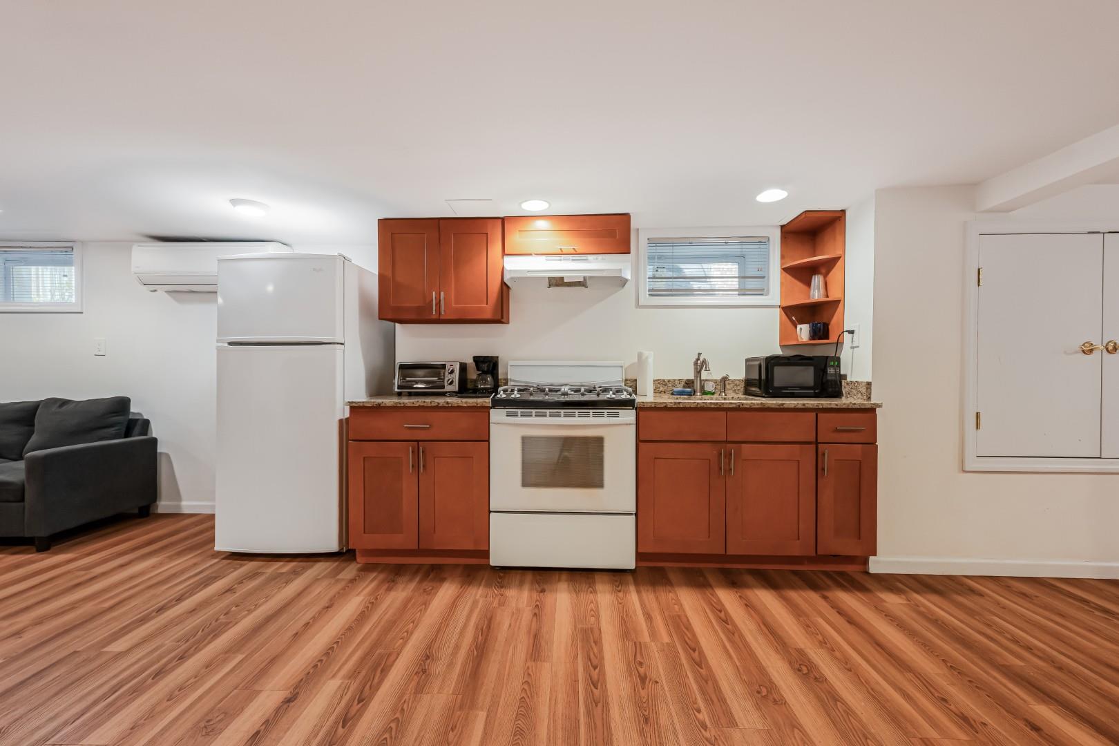 7562 177th Street, Fresh Meadows, NY 11366