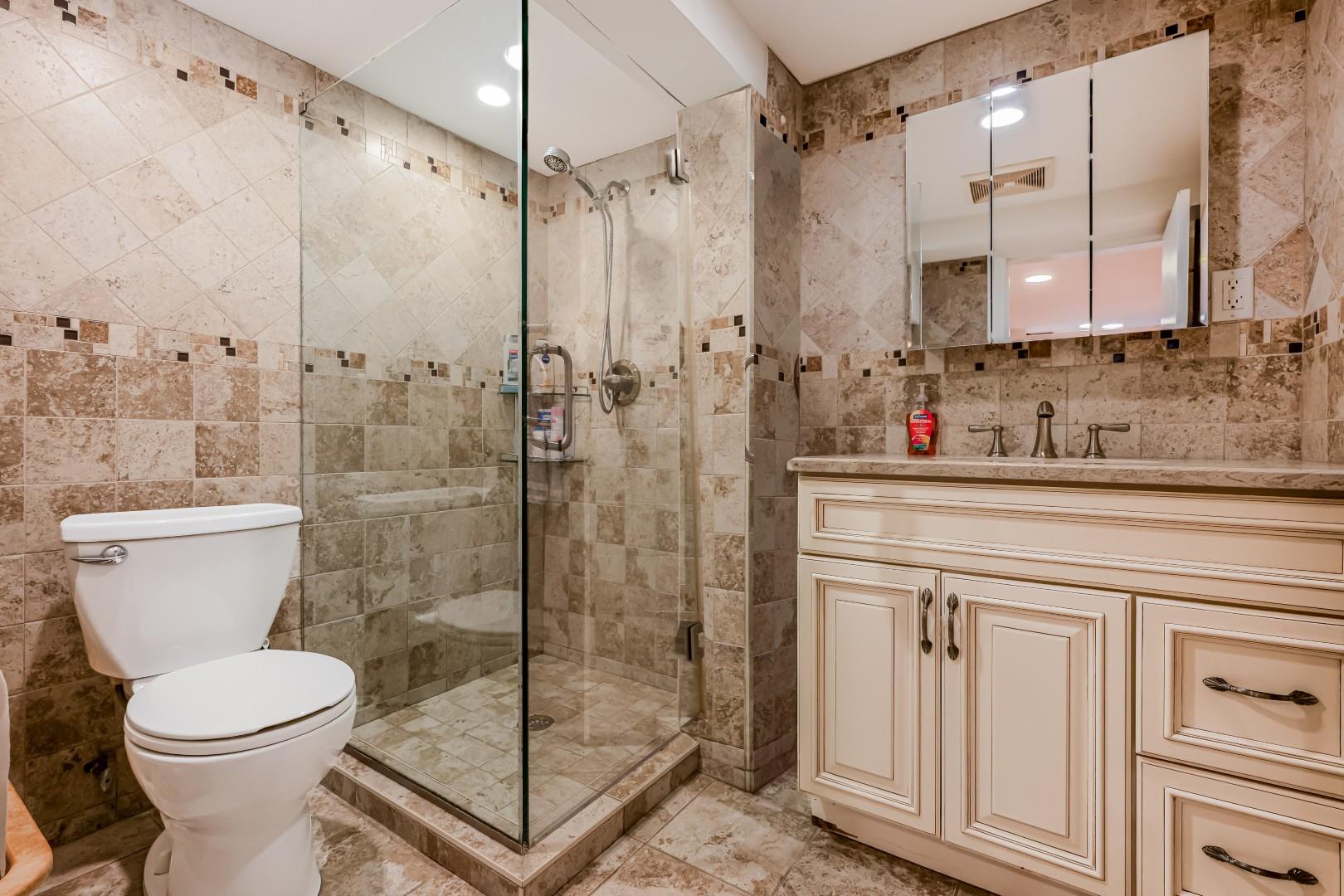 7562 177th Street, Fresh Meadows, NY 11366