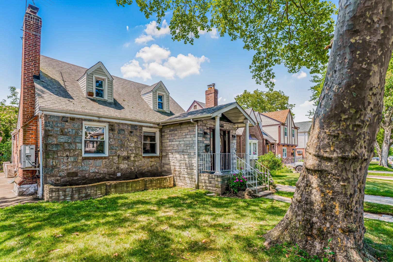 7562 177th Street, Fresh Meadows, NY 11366