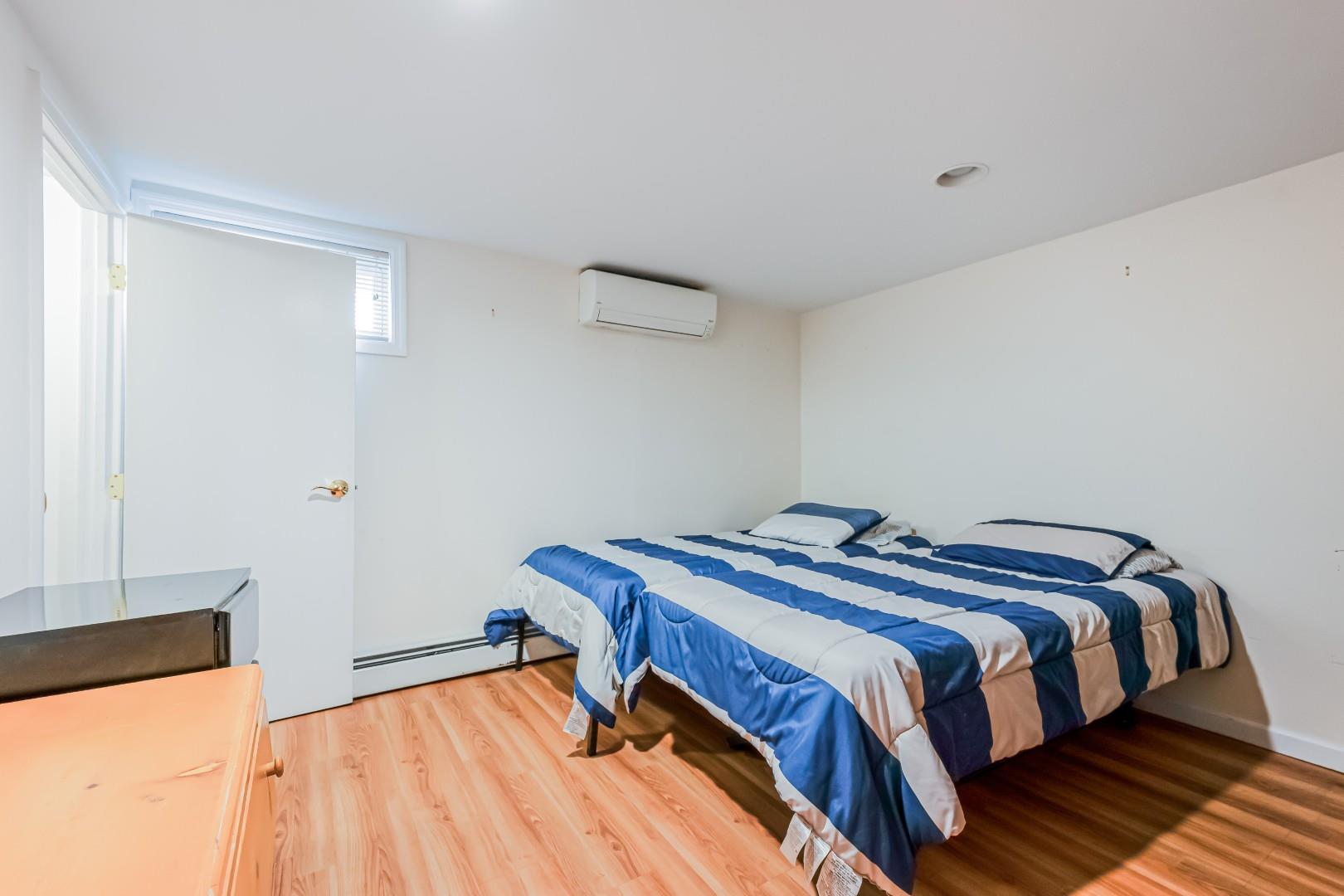 7562 177th Street, Fresh Meadows, NY 11366