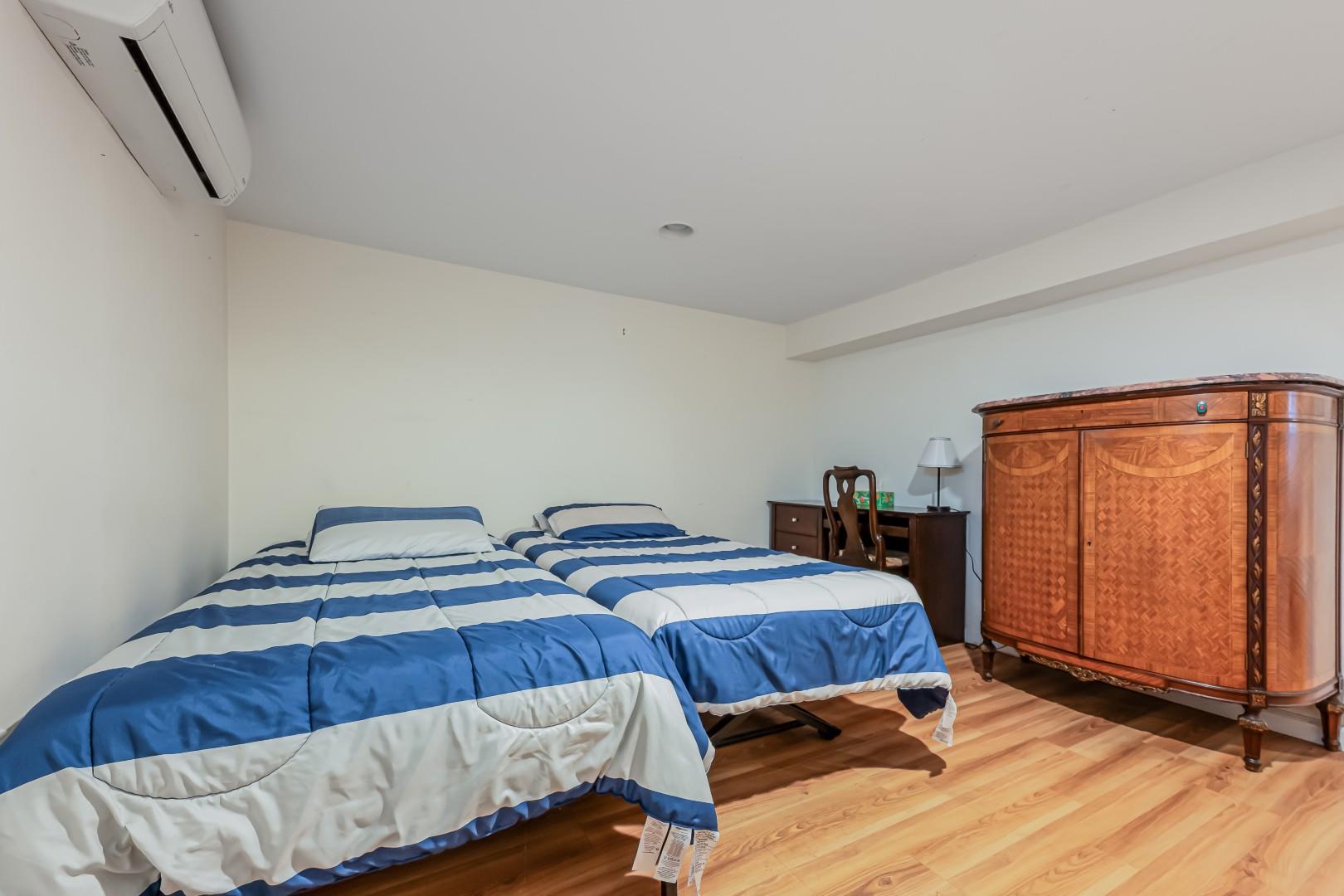 7562 177th Street, Fresh Meadows, NY 11366