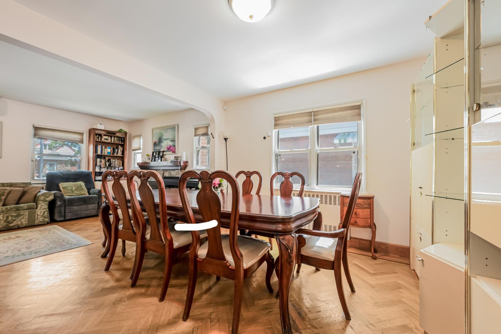 7562 177th Street, Fresh Meadows, NY 11366