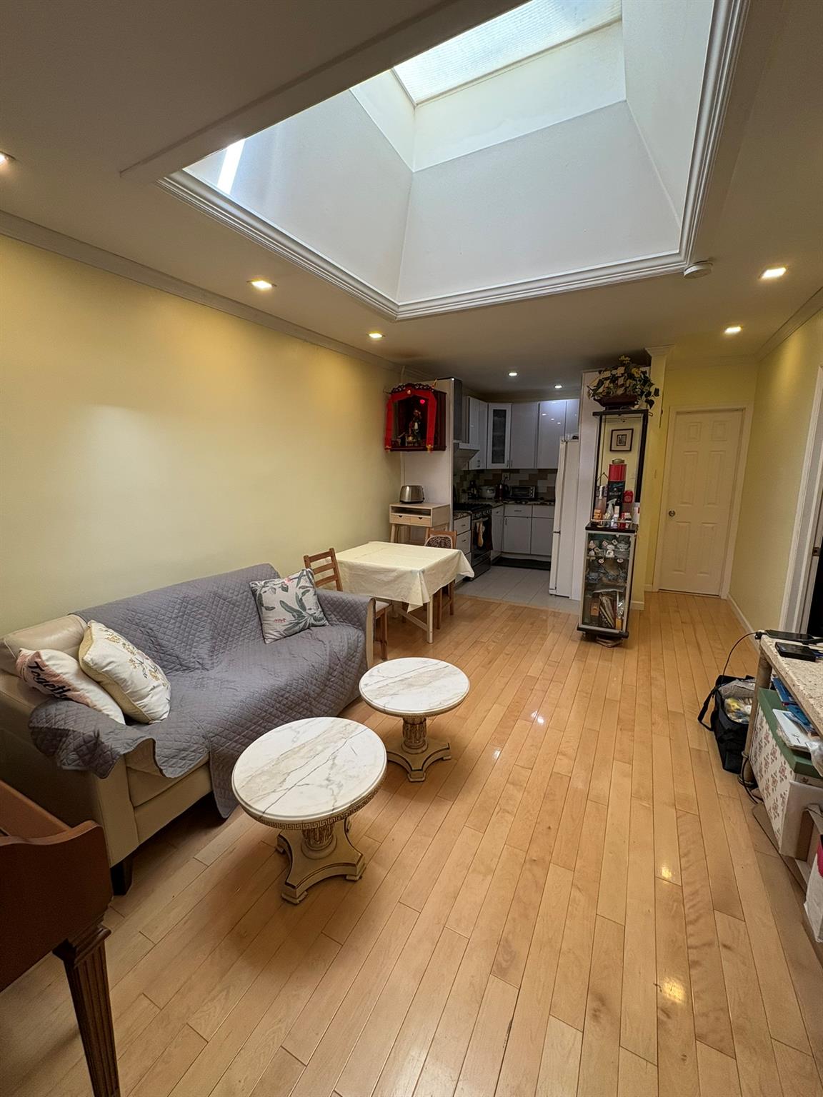 164-22 73rd Ave, Fresh Meadows, NY 11366