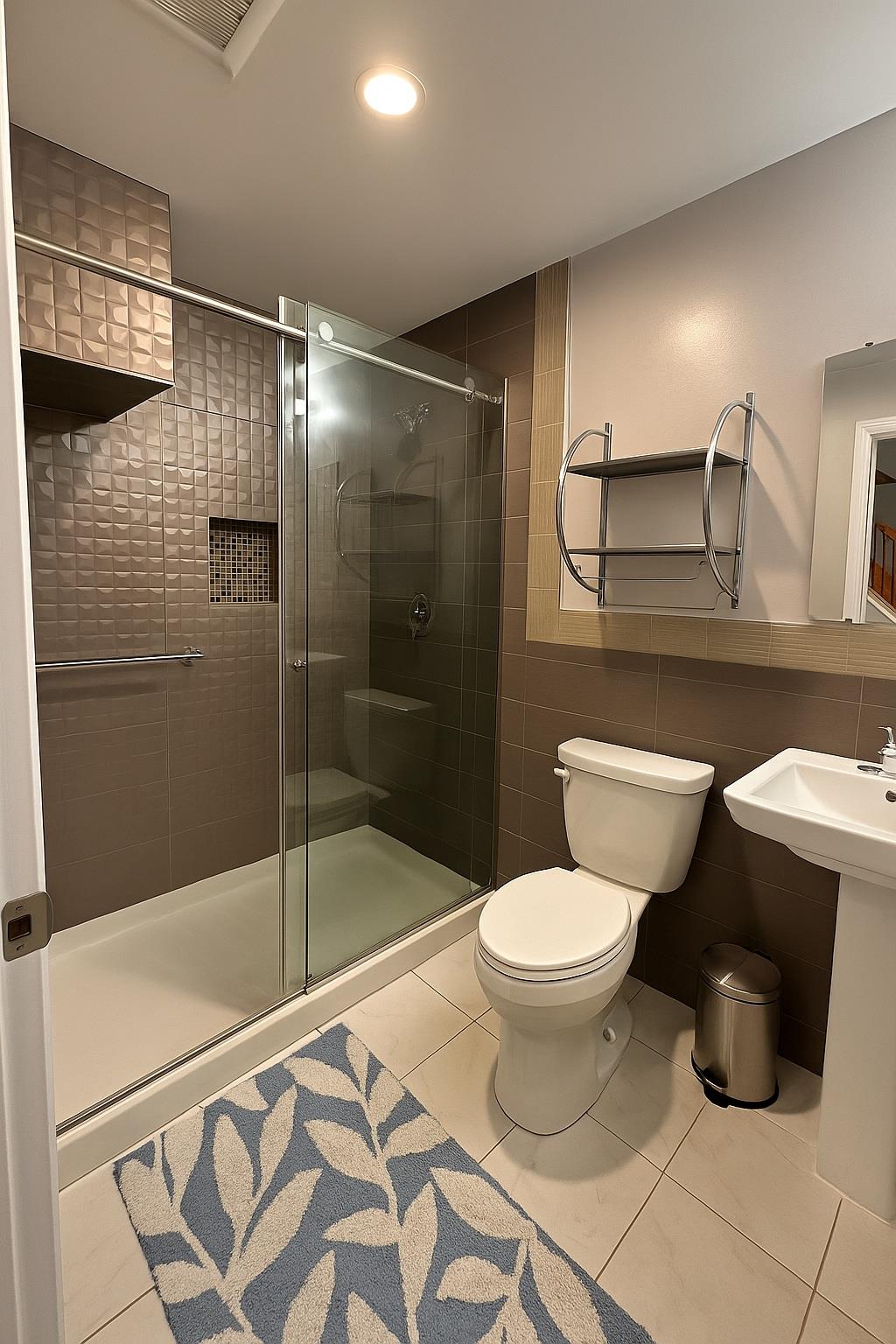 164-22 73rd Ave, Fresh Meadows, NY 11366