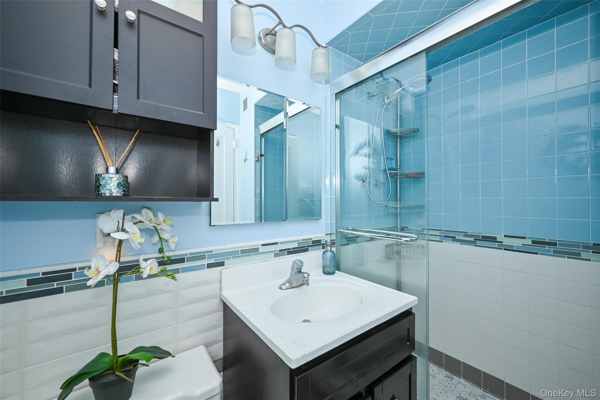 61-20 Grand Central Parkway # B 803, Forest Hills, NY 11375