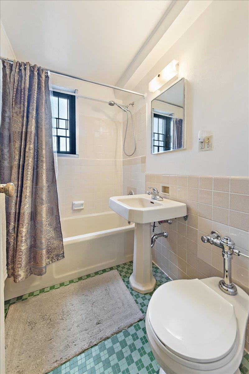 2200 E Tremont Avenue # 5A, Bronx, NY 10462