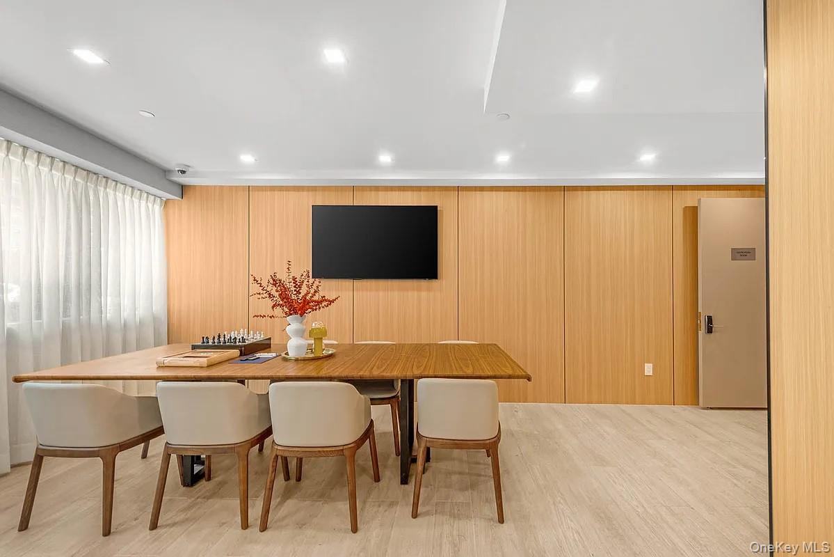 40-22 61st street # 2F, Woodside, NY 10377