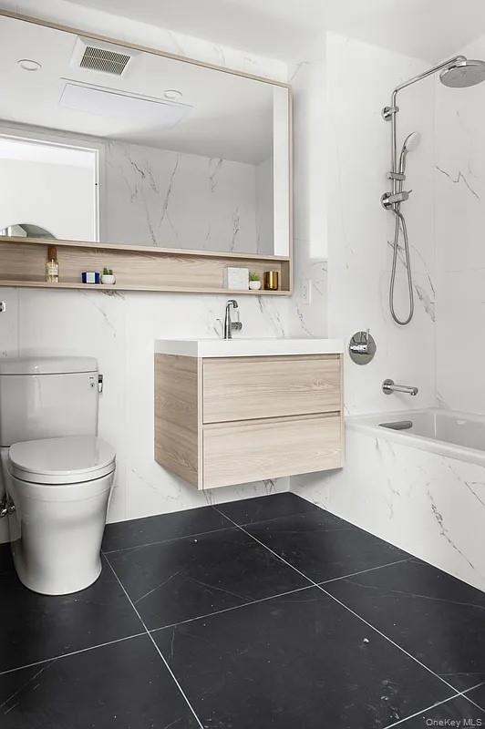 40-22 61st street # 2F, Woodside, NY 10377