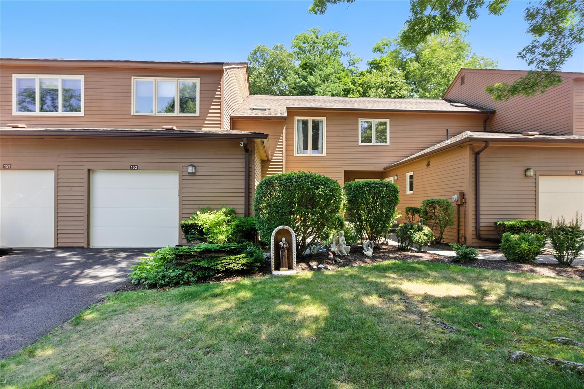 152 Ridgeview Lane, Yorktown Heights, NY 10598